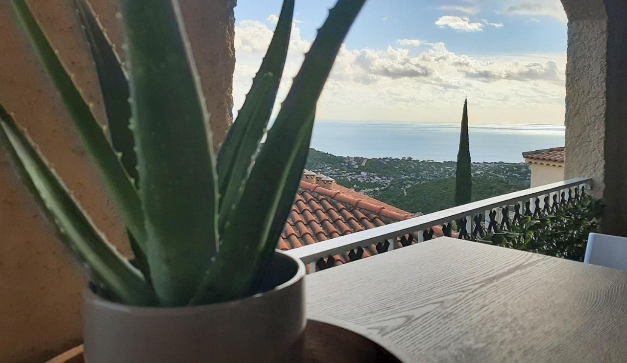 Apartmán Le Celia Cavalaire-sur-Mer Exteriér fotografie